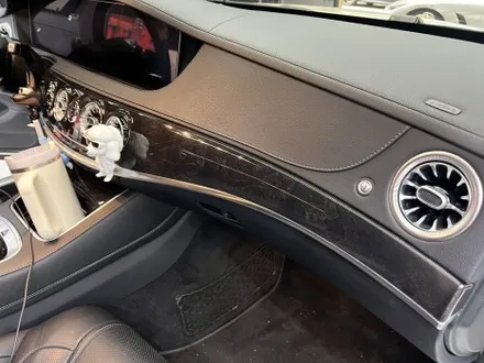 수원 랩핑. 카본 필름으로 스포티함을 과시해낸 W222 S63 AMG. / 안양시 동안구 관양동