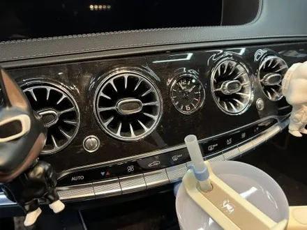 수원 랩핑. 카본 필름으로 스포티함을 과시해낸 W222 S63 AMG. / 안양시 동안구 관양동