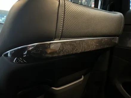 수원 랩핑. 카본 필름으로 스포티함을 과시해낸 W222 S63 AMG. / 안양시 동안구 관양동