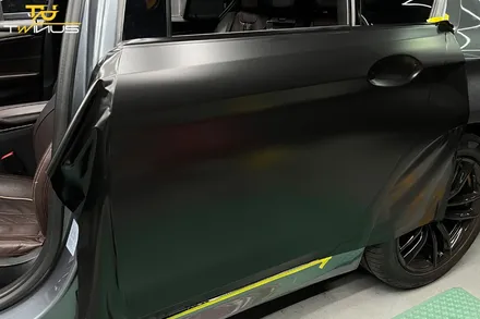 BMW G30 520d 사틴블랙 전체랩핑 / 안양시 동안구 관양동