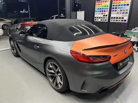 안산 BMW Z4 랩핑, M40i 차량에 시공이 까탈스러운 무광 크롬 로마니 레드 셋업! / 안양시 동안구 관양동