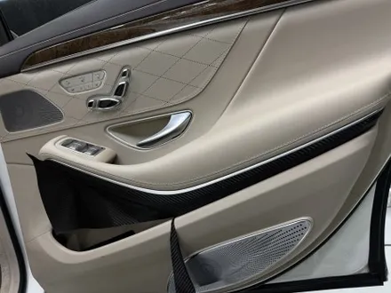 수원 실내 랩핑, 벤츠 S63 AMG. 올드한 감성보단, MZ스럽게 무광 카본 랩핑. / 안양시 동안구 관양동