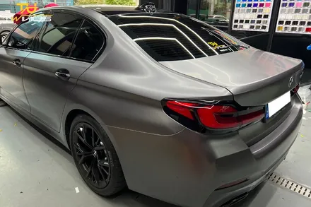BMW520i 사틴다크그레이 전체랩핑 / 안양시 동안구 관양동