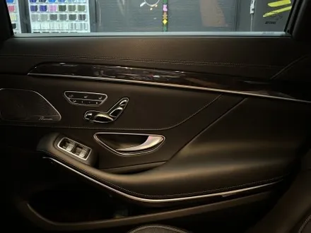 수원 랩핑. 카본 필름으로 스포티함을 과시해낸 W222 S63 AMG. / 안양시 동안구 관양동