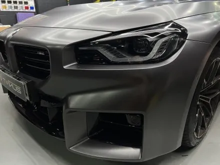 안산 랩핑, 또다시 BMW G87 M2 이번엔 사틴 다크 그레이. 절제된 우아함과 품격. / 안양시 동안구 관양동