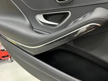 수원 랩핑. 카본 필름으로 스포티함을 과시해낸 W222 S63 AMG. / 안양시 동안구 관양동