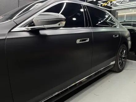 수원 랩핑 사고수리 재시공. 자동세차장 과실로 긁힌 BMW 7시리즈, 보험처리로 부분 재시공. / 안양시 동안구 관양동