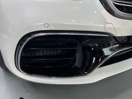 수원 랩핑. 카본 필름으로 스포티함을 과시해낸 W222 S63 AMG. / 안양시 동안구 관양동