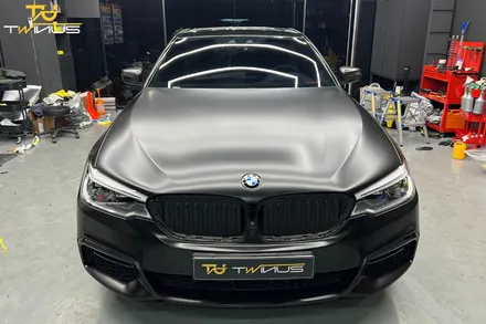BMW G30 520d 사틴블랙 전체랩핑 / 안양시 동안구 관양동