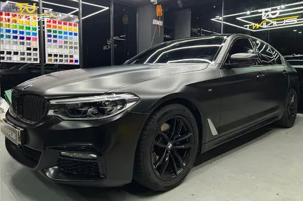 BMW G30 520d 사틴블랙 전체랩핑 / 안양시 동안구 관양동