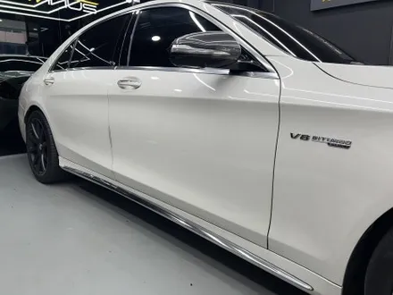 수원 랩핑. 카본 필름으로 스포티함을 과시해낸 W222 S63 AMG. / 안양시 동안구 관양동