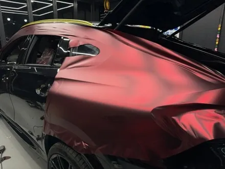 BMW X6M 랩핑, 무광 크롬 로마니레드. 새로운 정체성을 입히다! 안산 랩핑. / 안양시 동안구 관양동