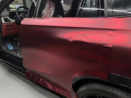 BMW X6M 랩핑, 무광 크롬 로마니레드. 새로운 정체성을 입히다! 안산 랩핑. / 안양시 동안구 관양동