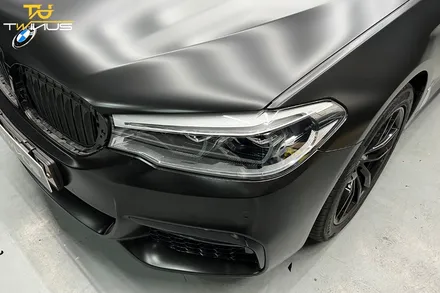 BMW G30 520d 사틴블랙 전체랩핑 / 안양시 동안구 관양동