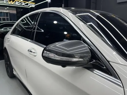 수원 랩핑. 카본 필름으로 스포티함을 과시해낸 W222 S63 AMG. / 안양시 동안구 관양동