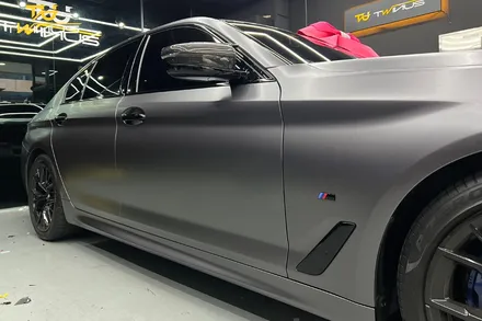 BMW520i 사틴다크그레이 전체랩핑 / 안양시 동안구 관양동