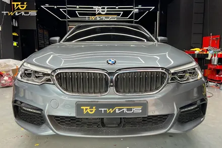 BMW G30 520d 사틴블랙 전체랩핑 / 안양시 동안구 관양동