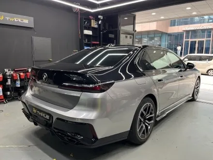 안산 랩핑, 투톤의 매력에서 다시 재정의된 BMW 7시리즈 매력. / 안양시 동안구 관양동