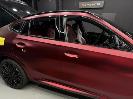 BMW X6M 랩핑, 무광 크롬 로마니레드. 새로운 정체성을 입히다! 안산 랩핑. / 안양시 동안구 관양동