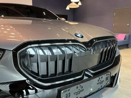 동탄 랩핑, BMW G60 5시리즈 아이코닉 글로우 그릴 랩핑. 작은 변화가 만드는 큰 임팩트! / 안양시 동안구 관양동