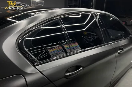 BMW G30 520d 사틴블랙 전체랩핑 / 안양시 동안구 관양동