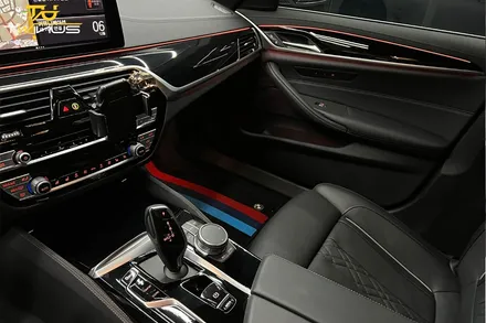 BMW520i 실내랩핑 및 루프스킨 드레스업 튜닝 / 안양시 동안구 관양동