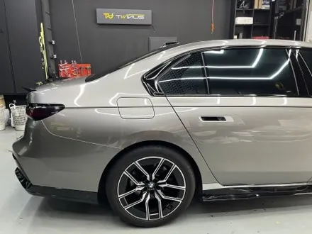 안산 랩핑, 투톤의 매력에서 다시 재정의된 BMW 7시리즈 매력. / 안양시 동안구 관양동