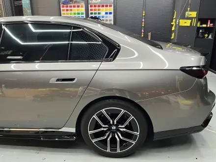 안산 랩핑, 투톤의 매력에서 다시 재정의된 BMW 7시리즈 매력. / 안양시 동안구 관양동