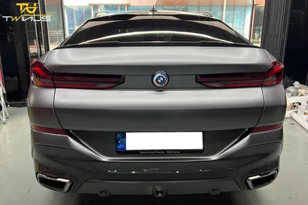 BMW X6 M50i 사틴다크그레이 전체랩핑 및 유광블랙 크롬죽이기 / 안양시 동안구 관양동
