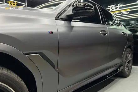 BMWX6 30D 블랙유광 크롬죽이기 및 사틴다크그레이 전체랩핑 그리고 바디킷 튜닝까지 한번에 / 안양시 동안구 관양동