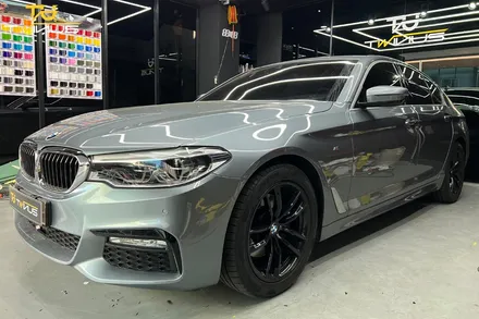 BMW G30 520d 사틴블랙 전체랩핑 / 안양시 동안구 관양동