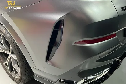 BMWX6 30D 블랙유광 크롬죽이기 및 사틴다크그레이 전체랩핑 그리고 바디킷 튜닝까지 한번에 / 안양시 동안구 관양동