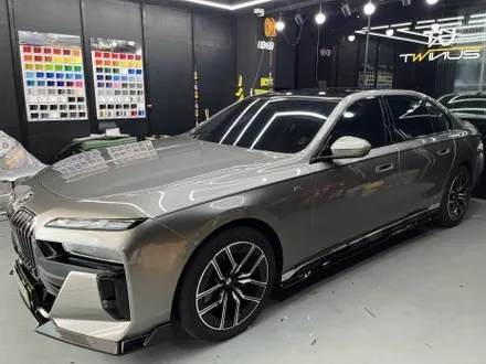 안산 랩핑, 투톤의 매력에서 다시 재정의된 BMW 7시리즈 매력. / 안양시 동안구 관양동