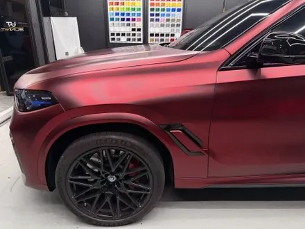 BMW X6M 랩핑, 무광 크롬 로마니레드. 새로운 정체성을 입히다! 안산 랩핑. / 안양시 동안구 관양동