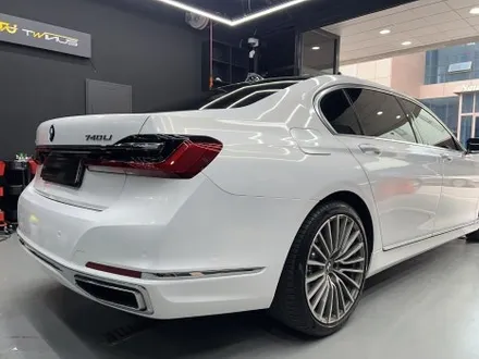 분당 수지 랩핑, BMW 740Li. 극에서 극으로, 어둠에서 빛으로. / 안양시 동안구 관양동