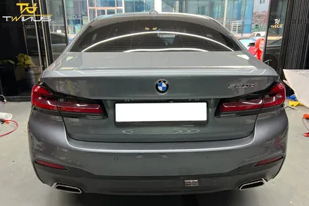 BMW G30 520d 사틴블랙 전체랩핑 / 안양시 동안구 관양동
