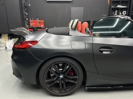 안양 랩핑, BMW G29 Z4 시공 성지인 이유. 에이버리 사틴 블랙락그레이 메탈릭 인스톨 사례. / 안양시 동안구 관양동