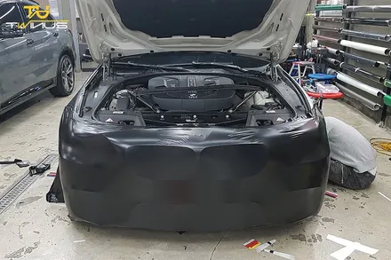BMW5시리즈 랩핑 강력한 포스의 사틴블랙 전체카스킨 / 안양시 동안구 관양동
