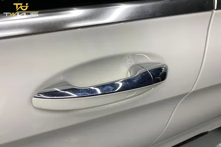 벤츠 C63AMG 크롬죽이기 랩핑 및 엠블럼 도색 / 안양시 동안구 관양동