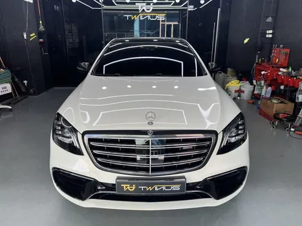 수원 랩핑. 카본 필름으로 스포티함을 과시해낸 W222 S63 AMG. / 안양시 동안구 관양동