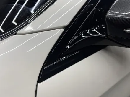 수원 랩핑. 카본 필름으로 스포티함을 과시해낸 W222 S63 AMG. / 안양시 동안구 관양동