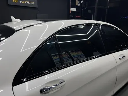 수원 랩핑. 카본 필름으로 스포티함을 과시해낸 W222 S63 AMG. / 안양시 동안구 관양동