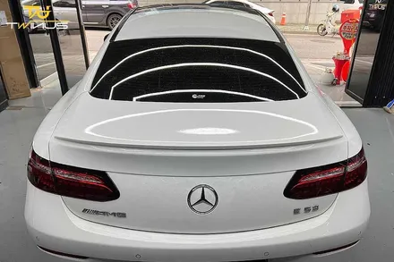 벤츠 E53AMG 리얼카본 부분랩핑 및 블랙유광 루프스킨 / 안양시 동안구 관양동