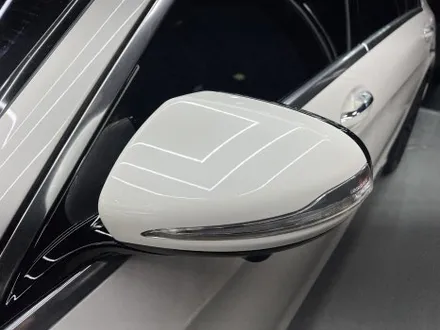 수원 랩핑. 카본 필름으로 스포티함을 과시해낸 W222 S63 AMG. / 안양시 동안구 관양동