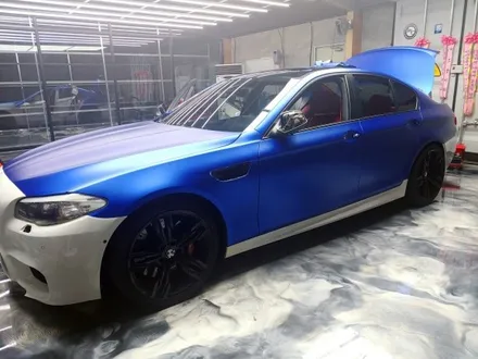 전주랩핑 - BMW 5시리즈 무광크롬으로 랩핑 / 전주시 덕진구