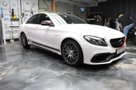 전주랩핑 - C63 AMG 변화주고 싶어 크롬죽이기 하기 / 전주시 덕진구