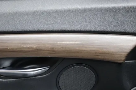 전주실내랩핑 - 실내 우드트림 좀 가려달라!! BMW 5GT / 전주시 덕진구