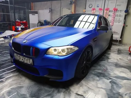 전주랩핑 - BMW 5시리즈 무광크롬으로 랩핑 / 전주시 덕진구