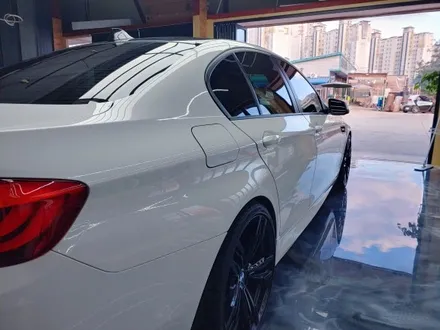전주랩핑 - BMW 5시리즈 무광크롬으로 랩핑 / 전주시 덕진구