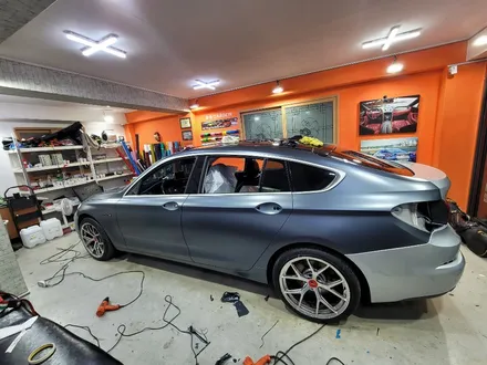 BMW 5GT 전체랩핑 사틴 메탈릭 그라파이트 랩핑 사틴그레이 오묘한느낌-★ / 인천, 부평
